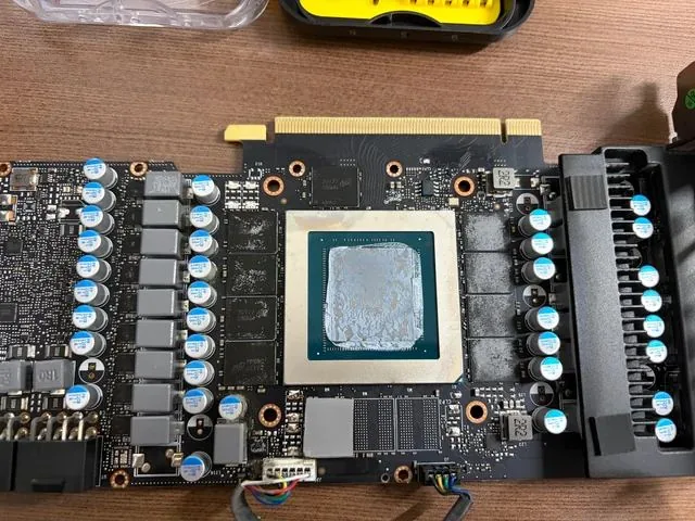 Défaut pad thermique Galax RTX 3080